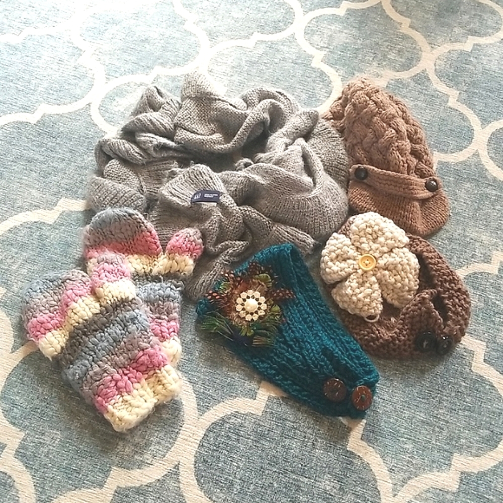 Winter Bundle, Gap Scarf, Mittens, Ear Warmers, Winter Cap, EUC